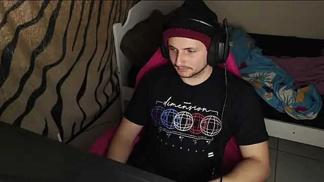 Snapshot of iurytx chatting on February 17, 2025, 7:53 pm iurytx online show from February 17, 2025, 7:53 pm