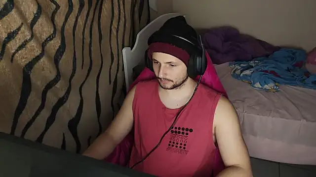 Snapshot of iurytx chatting on February 23, 2025, 9:37 pm iurytx online show from February 23, 2025, 9:37 pm