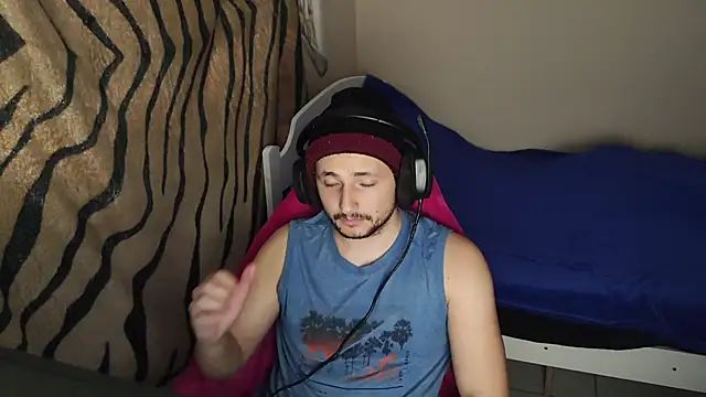 Snapshot of iurytx chatting on February 26, 2025, 7:38 pm iurytx online show from February 26, 2025, 7:38 pm