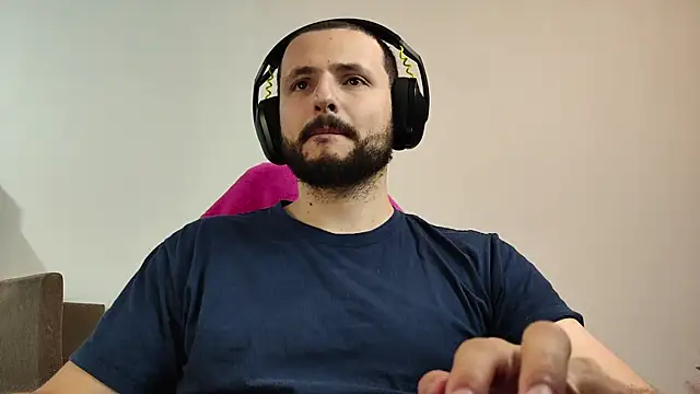 Snapshot of iurytx chatting on September 28, 2025, 10:37 pm iurytx online show from September 28, 2025, 10:37 pm