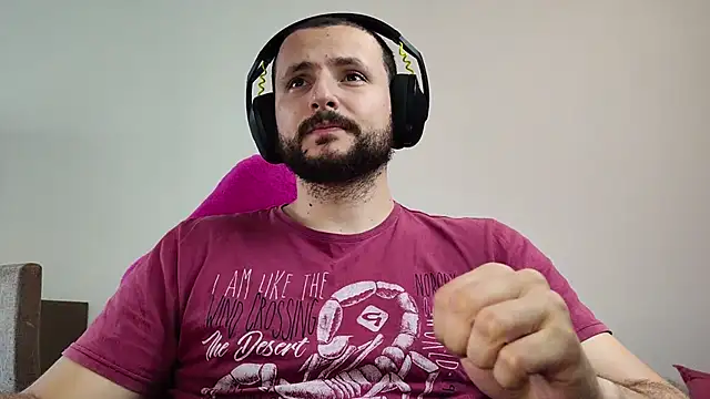 Snapshot of iurytx chatting on September 30, 2025, 4:12 pm iurytx online show from September 30, 2025, 4:12 pm