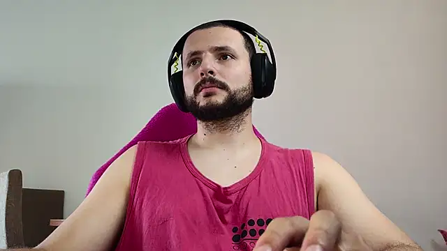 Snapshot of iurytx chatting on October 3, 2025, 3:09 pm iurytx online show from October 3, 2025, 3:09 pm