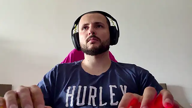 Snapshot of iurytx chatting on November 13, 2025, 6:51 pm iurytx online show from November 13, 2025, 6:51 pm