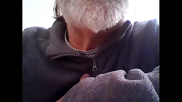 Snapshot of xcimeru chatting on October 29, 2025, 3:58 pm xcimeru online show from October 29, 2025, 3:58 pm