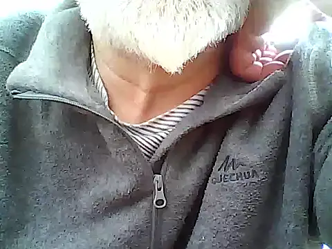 xcimeru online show from March 17, 2026, 3:04 pm