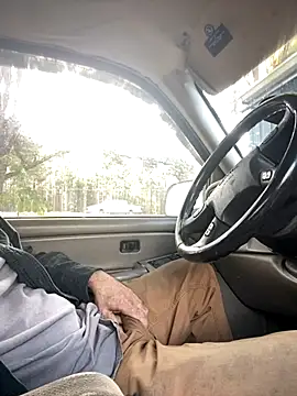 Snapshot of Themechanic420 chatting on October 21, 2025, 1:34 pm Themechanic420 online show from October 21, 2025, 1:34 pm