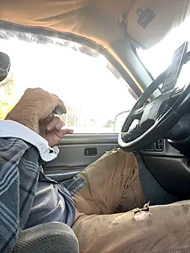 Snapshot of Themechanic420 chatting on October 28, 2025, 2:31 pm Themechanic420 online show from October 28, 2025, 2:31 pm