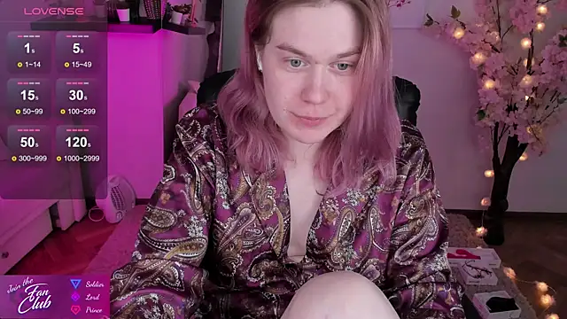 Nancy Sun  online show from December 5, 2024, 2:33 pm