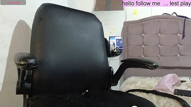 Snapshot of toxxxic_cams chatting on January 6, 2025, 6:14 am toxxxic cams online show from January 6, 2025, 6:14 am