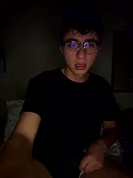 CamiRojas boy online show from August 3, 2026, 3:49 am