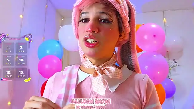 Snapshot of Ariel_Femboy_ chatting on September 24, 2025, 12:47 am Ariel Femboy online show from September 24, 2025, 12:47 am