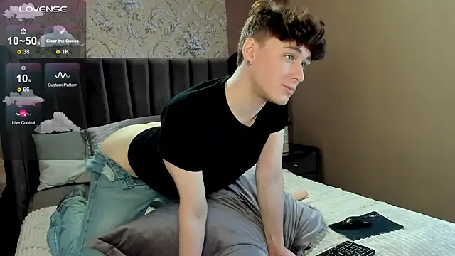  YummyTony  online show from February 27, 2026, 2:17 pm