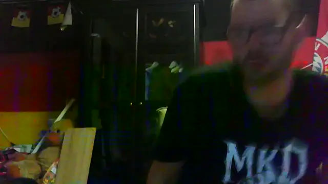 Snapshot of Die-geile-Sau chatting on October 15, 2025, 8:20 pm Die-geile-Sau online show from October 15, 2025, 8:20 pm