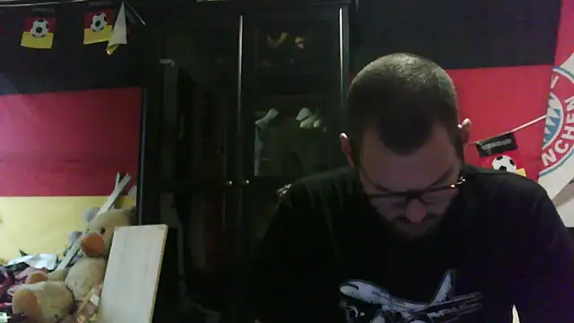 Snapshot of Die-geile-Sau chatting on October 19, 2025, 3:23 pm Die-geile-Sau online show from October 19, 2025, 3:23 pm