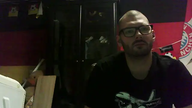 Snapshot of Die-geile-Sau chatting on October 28, 2025, 9:06 pm Die-geile-Sau online show from October 28, 2025, 9:06 pm