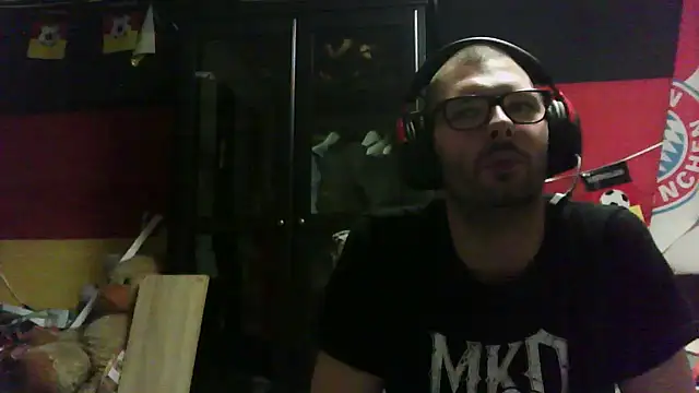 Snapshot of Die-geile-Sau chatting on October 31, 2025, 10:00 pm Die-geile-Sau online show from October 31, 2025, 10:00 pm