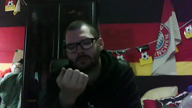 Snapshot of Die-geile-Sau chatting on November 11, 2025, 1:22 pm Die-geile-Sau online show from November 11, 2025, 1:22 pm