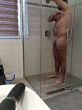 Nikeyone2 online show from November 24, 2025, 12:05 pm