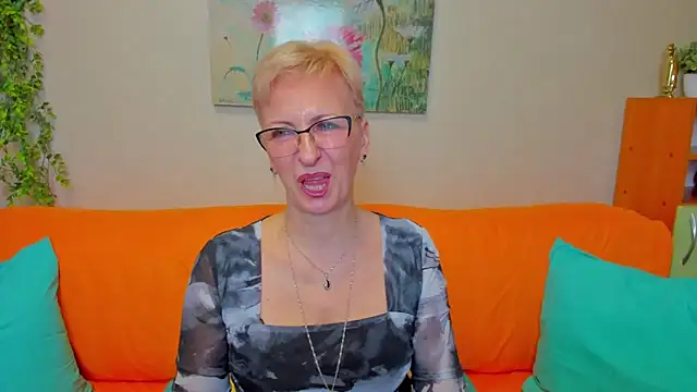 iamyourdream89 online show from April 1, 2026, 12:39 pm