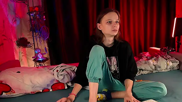 Snapshot of Frank_Fraer chatting on December 19, 2024, 9:51 am Frank Fraer online show from December 19, 2024, 9:51 am