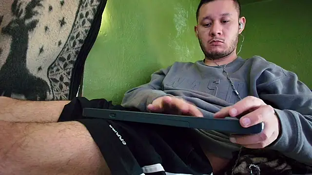 Snapshot of sweet_cock28 chatting on December 29, 2024, 3:24 pm sweet cock28 online show from December 29, 2024, 3:24 pm
