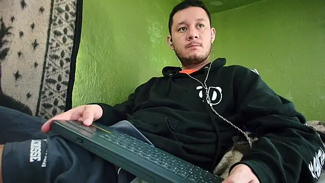 Snapshot of sweet_cock28 chatting on January 11, 2025, 3:52 pm sweet cock28 online show from January 11, 2025, 3:52 pm