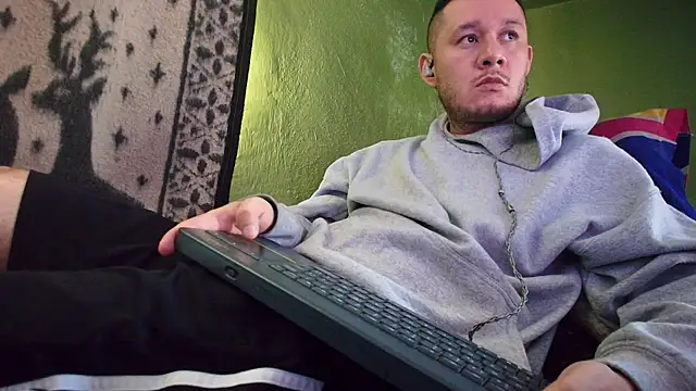 Snapshot of sweet_cock28 chatting on January 21, 2025, 3:43 pm sweet cock28 online show from January 21, 2025, 3:43 pm