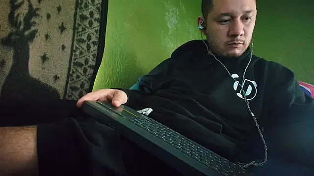 Snapshot of sweet_cock28 chatting on February 2, 2025, 2:56 pm sweet cock28 online show from February 2, 2025, 2:56 pm