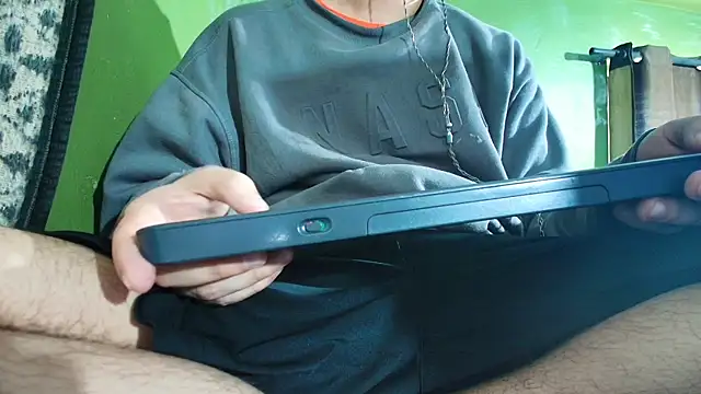 Snapshot of sweet_cock28 chatting on February 21, 2025, 6:48 pm sweet cock28 online show from February 21, 2025, 6:48 pm