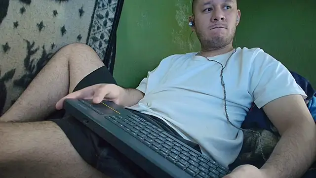 Snapshot of sweet_cock28 chatting on September 8, 2025, 3:22 pm sweet cock28 online show from September 8, 2025, 3:22 pm