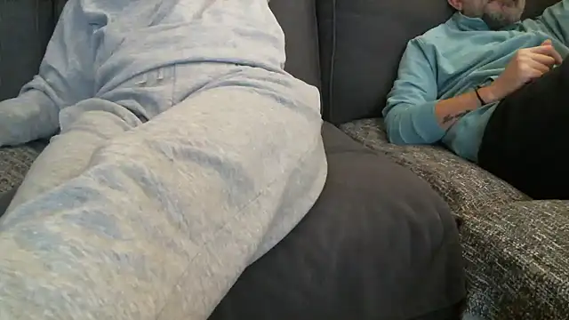 Snapshot of mysteriouscouple001 chatting on November 9, 2025, 5:44 pm mysteriouscouple001 online show from November 9, 2025, 5:44 pm