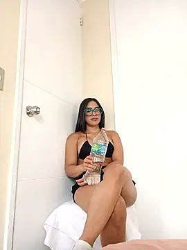 Amber Etan online show from January 8, 2026, 4:42 pm