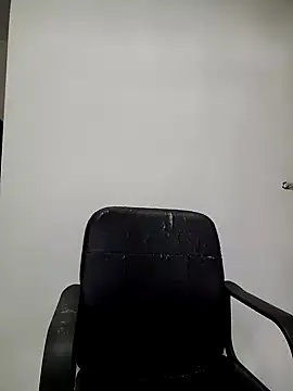 Snapshot of axeldaviid chatting on November 17, 2025, 4:57 pm axeldaviid online show from November 17, 2025, 4:57 pm