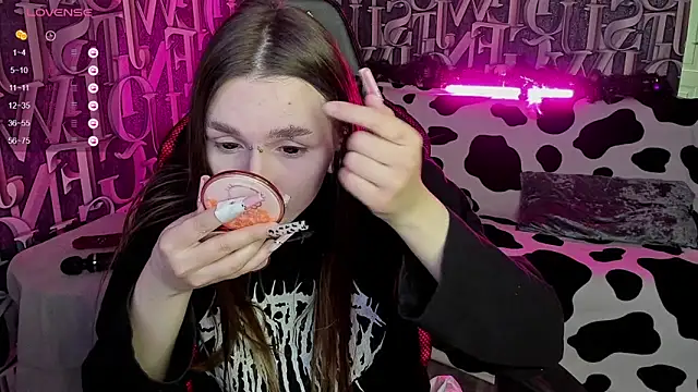 Pink diablo online show from January 9, 2025, 2:43 am