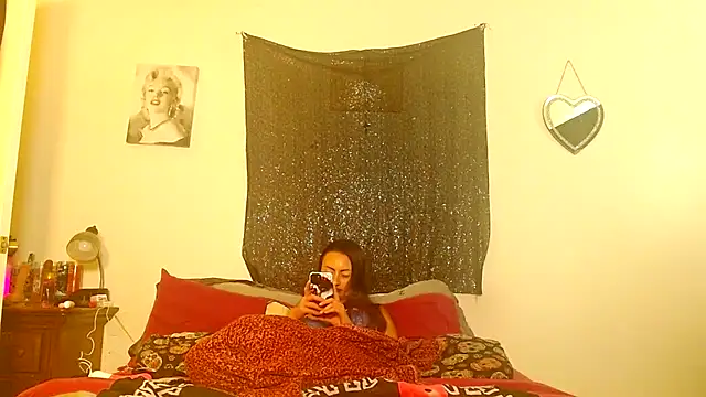 DiamondMonroeXo online show from August 4, 2026, 11:07 pm