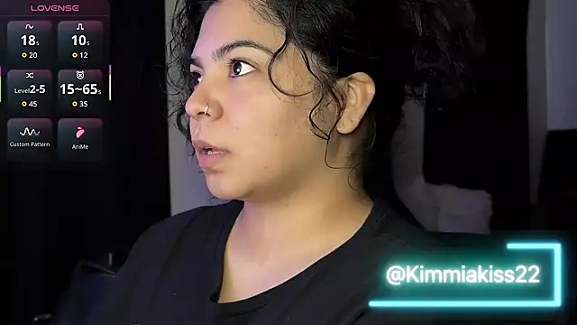 Snapshot of kimmiakiss22 chatting on October 22, 2025, 8:52 pm kimmiakiss22 online show from October 22, 2025, 8:52 pm