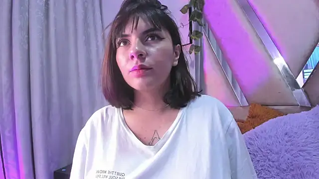 xhinata hyugax online show from January 4, 2025, 10:55 pm