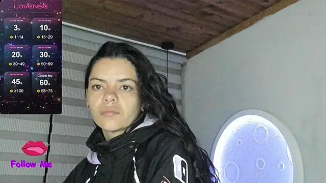 Snapshot of natasha_logan_ chatting on June 12, 2026, 4:33 am natasha logan online show from June 12, 2026, 4:33 am