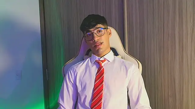 Snapshot of Jimmy_Leeh_ chatting on October 27, 2025, 3:32 am Jimmy Leeh online show from October 27, 2025, 3:32 am