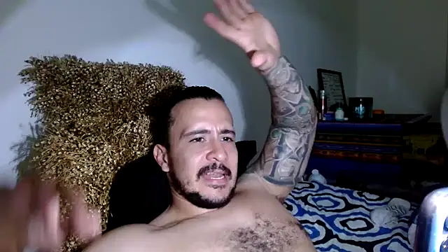 Snapshot of christian_colombian1 chatting on November 11, 2025, 2:44 am christian colombian1 online show from November 11, 2025, 2:44 am