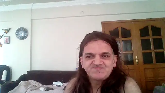 asira39 online show from May 23, 2026, 1:37 pm