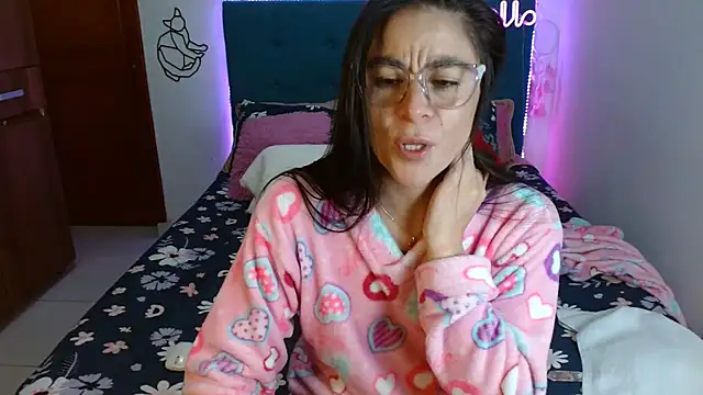 Snapshot of antonella_sweet33 chatting on January 28, 2025, 1:29 am antonella sweet33 online show from January 28, 2025, 1:29 am