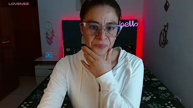 Snapshot of antonella_sweet33 chatting on March 1, 2025, 11:04 pm antonella sweet33 online show from March 1, 2025, 11:04 pm