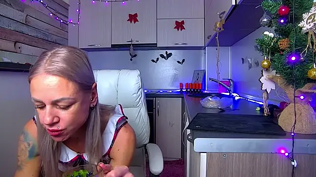 Skinny Nally online show from December 22, 2025, 1:46 am