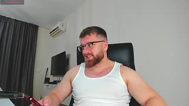 Snapshot of Findom_guy chatting on March 6, 2026, 11:50 am Findom guy online show from March 6, 2026, 11:50 am