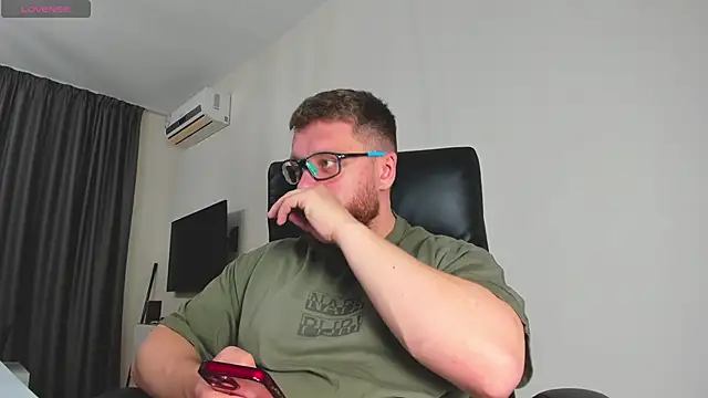 Snapshot of Findom_guy chatting on March 12, 2026, 6:08 am Findom guy online show from March 12, 2026, 6:08 am