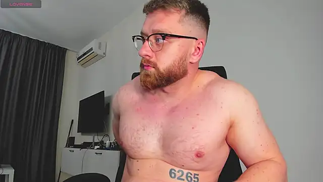 Snapshot of Findom_guy chatting on March 17, 2026, 10:13 pm Findom guy online show from March 17, 2026, 10:13 pm