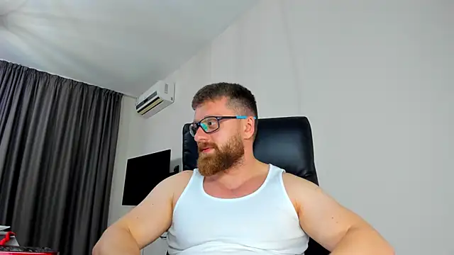 Snapshot of Findom_guy chatting on April 24, 2026, 6:21 pm Findom guy online show from April 24, 2026, 6:21 pm
