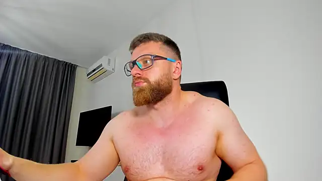 Snapshot of Findom_guy chatting on May 3, 2026, 5:19 pm Findom guy online show from May 3, 2026, 5:19 pm