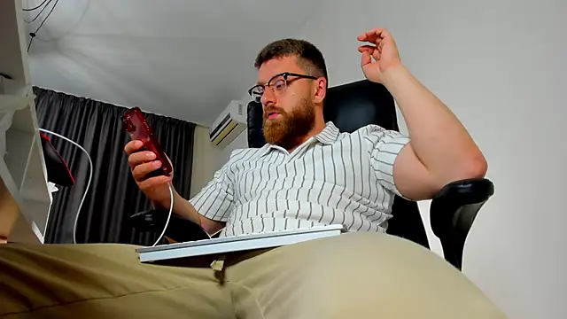 Snapshot of Findom_guy chatting on May 9, 2026, 6:02 pm Findom guy online show from May 9, 2026, 6:02 pm